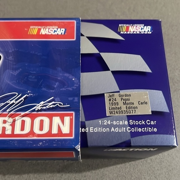 Jeff Gordon #24 Pepsi Racing 1999 Monte Carlo 1:24 Diecast Car - Picture 3 of 8